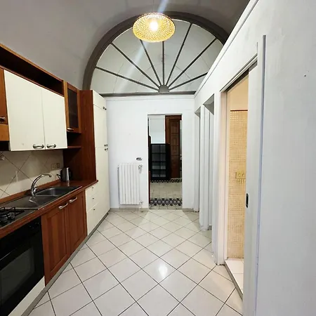 Apartments Bari Central شقة *