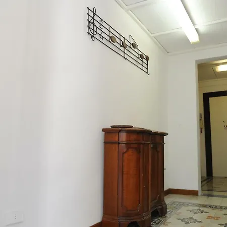 Apartments Bari Central شقة